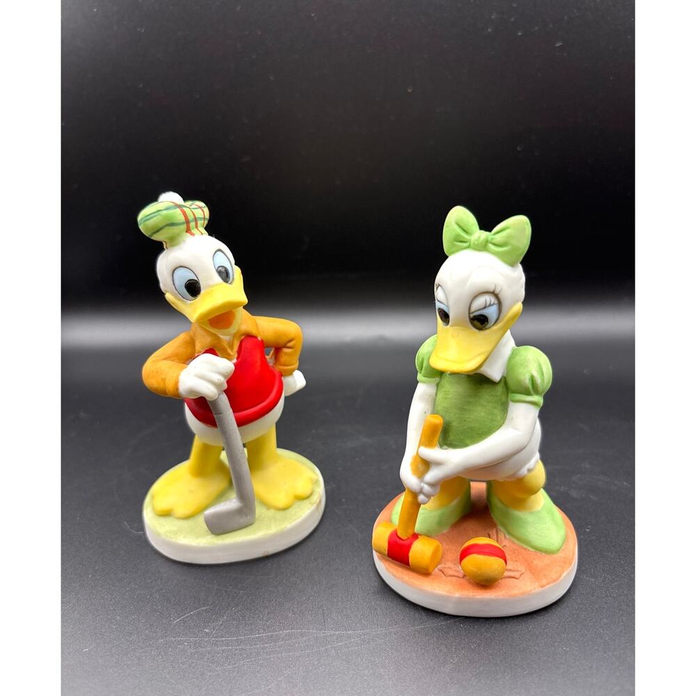 Walt Disney Productions Donald And Daisy Golf And Croquet Figurines Vtg 1980s
